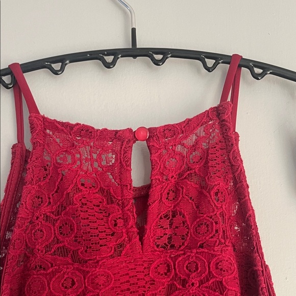Monteau Red Lace Tank Top Size Medium - Picture 3 of 5